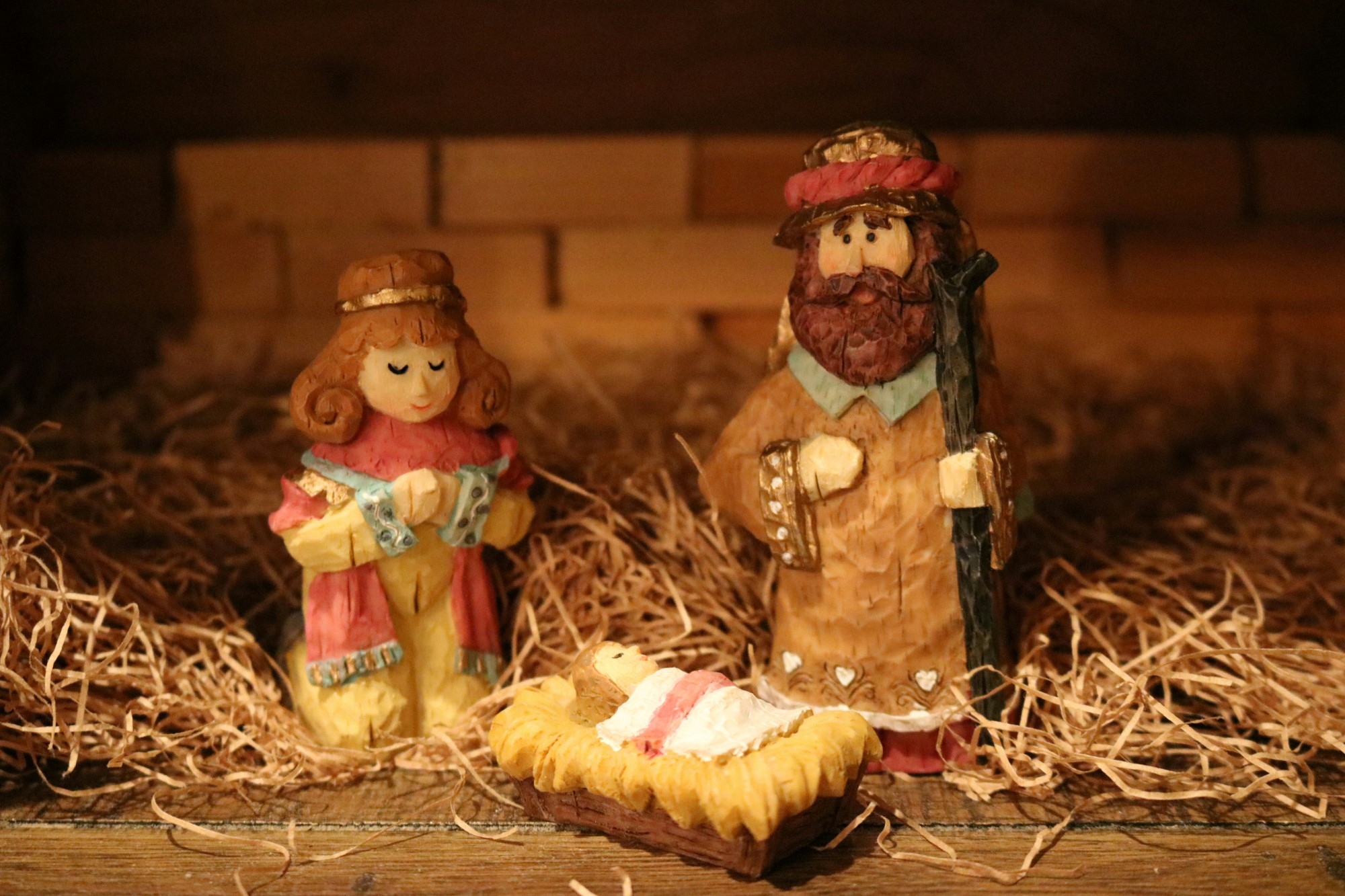 Julekrybbe med strikkede figurer