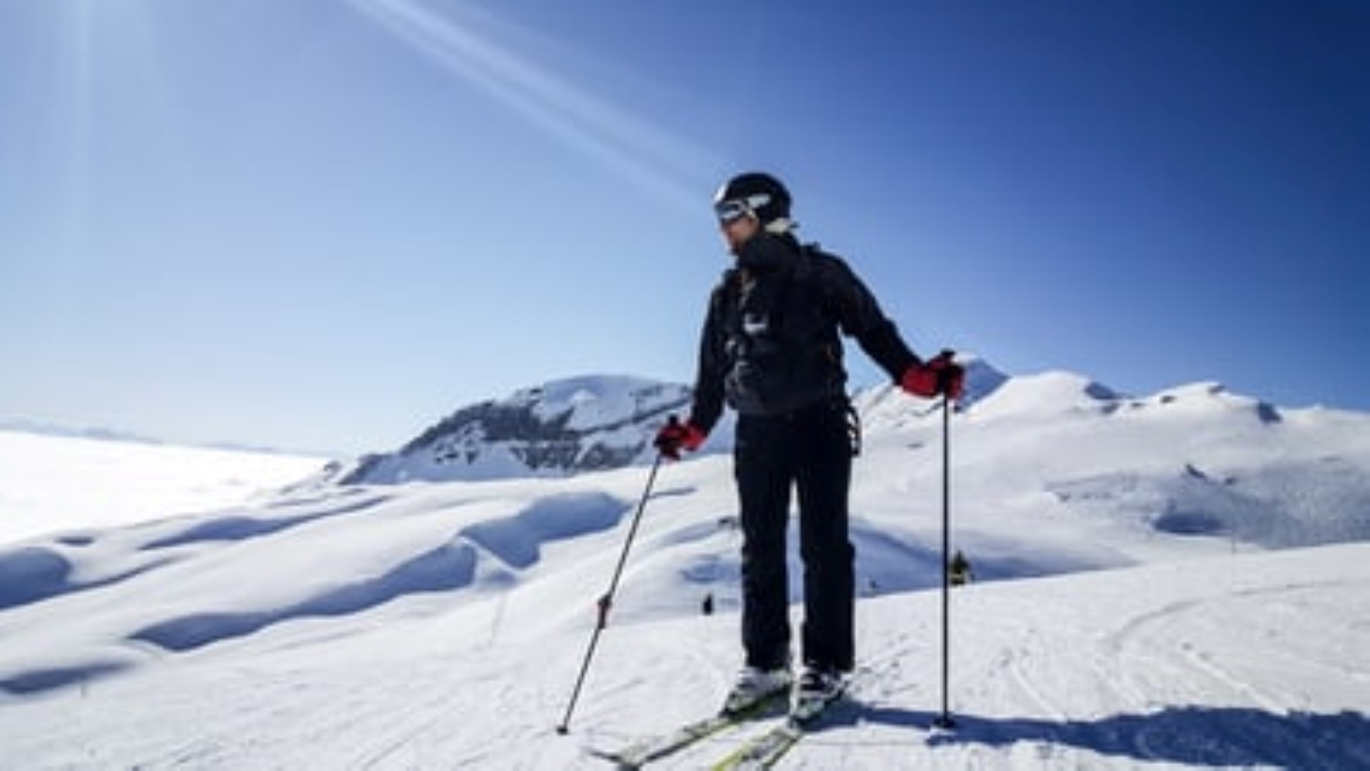 Skikjører i fjellet