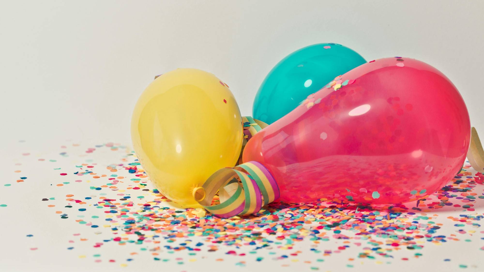 Ballonger og konfetti