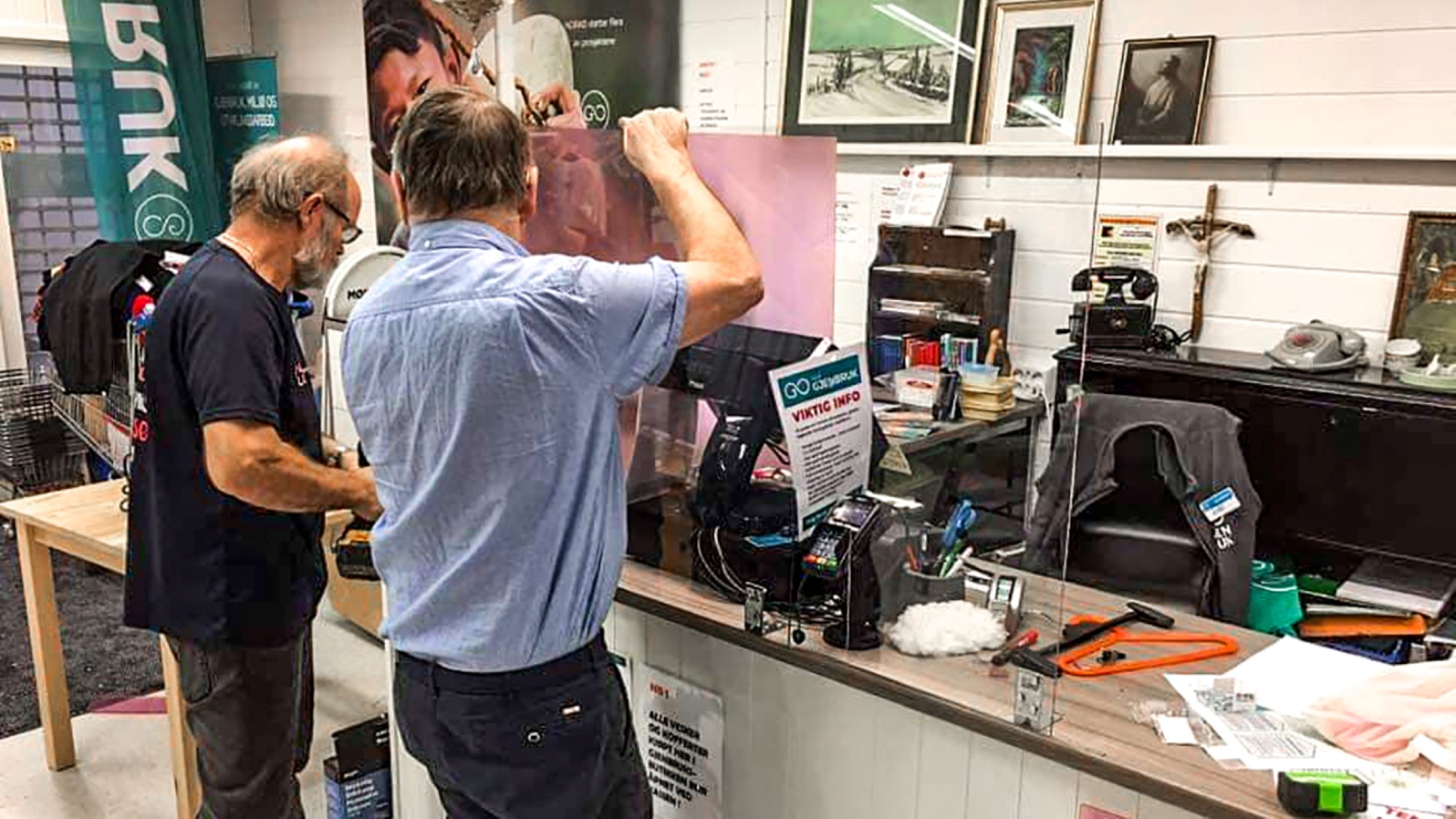 Montering av plexiglass