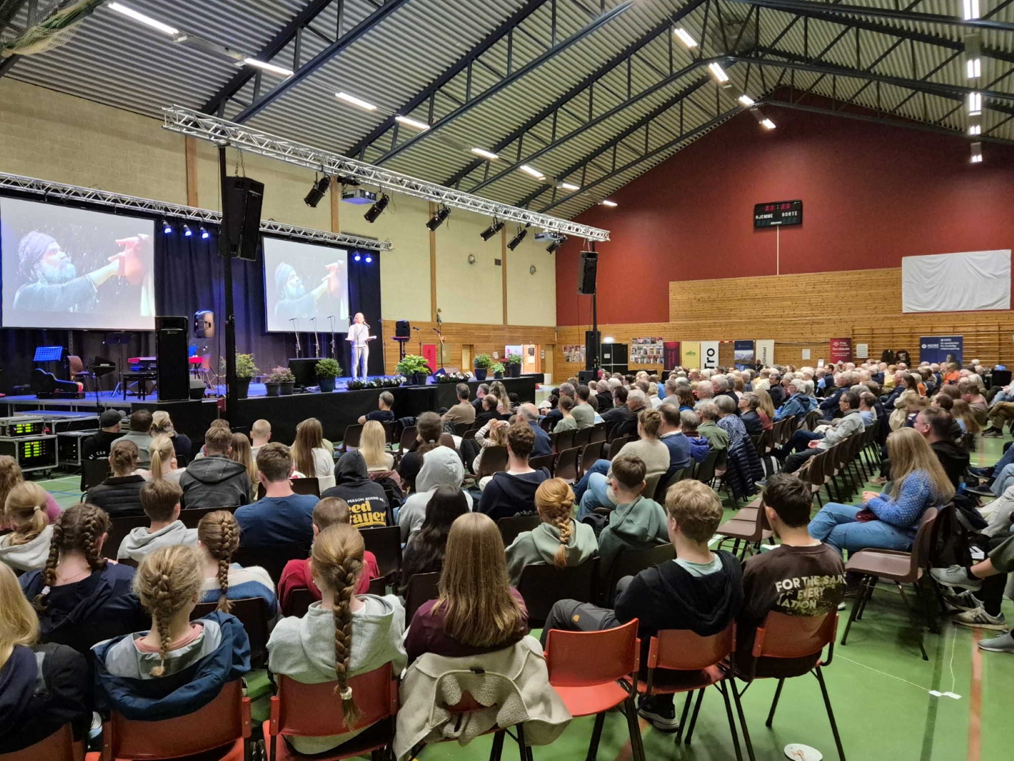 Fra åpningsmøtet